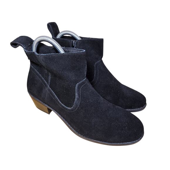 Vionic Vera Black Suede Water Resistant Ankle Boots Booties - Womens Sz 6 - Picture 1 of 7